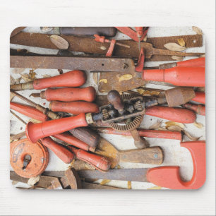 Tools Antiquitätenwerkzeug Rustikal Roter Mann Mousepad
