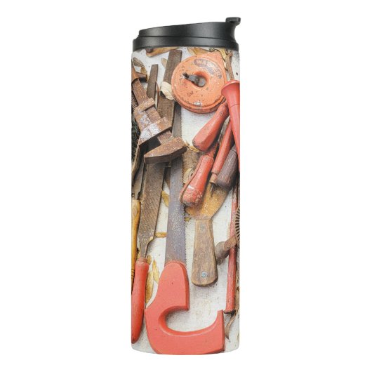 Tools Antiquitätenwerkzeug Rustikal Roter Mann Thermosbecher (Nach links gedreht)