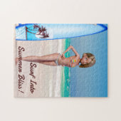 Toon Surfer Girl Posing an der Küste Puzzle (Horizontal)