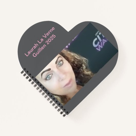 #TOPCELEBRITY #LAURAHLAVERNEGUILLEN 2025 NOTIZBLOCK (Vorderseite)