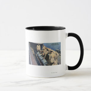 Topedo Boots-Crew bereitet Wasserbombe - US-Marine Tasse