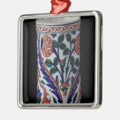 Topf mit einer Blumendekoration, Iznik Ornament Aus Metall (Links)