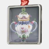 Topf-pourri Vase, hergestellt in Straßburg, Silbernes Ornament (Links)