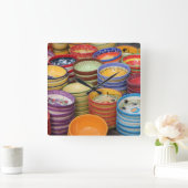 Töpferei in der Provence Quadratische Wanduhr (Zuhause)