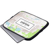 Topografische Karte mit Ihrem Namen und Monogramm Laptopschutzhülle (Vorne Knopf)