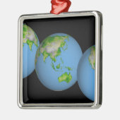 Topografische Weltanschauungen Silbernes Ornament (Links)