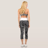 Topographic Line Art in Black 🗺️ Capri Leggings (Rückseite)