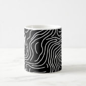Topographic Line Art in Black 🗺️ Kaffeetasse (Mittel)