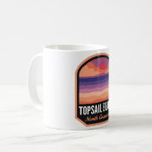 Topsail Beach NC Retro Sunset Kaffeetasse (Vorderseite Links)