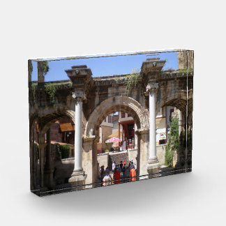 Tor des römischen Kaisers Hadrian Fotoblock
