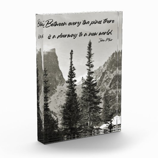 Tor zu einer neuen Welt im Gebirge Fotoblock (Links)