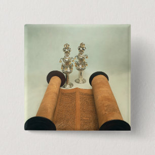 Torah Rolle mit silbernen Krone Finials Button