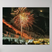 Torchlight-Parade und Feuerwerk im Winter Poster (Vorne)