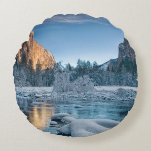 Tore in Yosemite Rundes Kissen