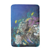 Torfschwärme um kleine Korallen Badematte (Vorderseite Vertikal)