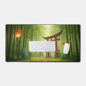 Torii Gate in Mystical Bamboo Forest Schreibtischunterlage (Tastatur & Maus)