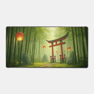 Torii-Tor im mystischen Bambuswald Schreibtischunterlage