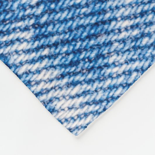 Torn Denim: Doppelblauer Jeans Frame Fleecedecke (Ecke)