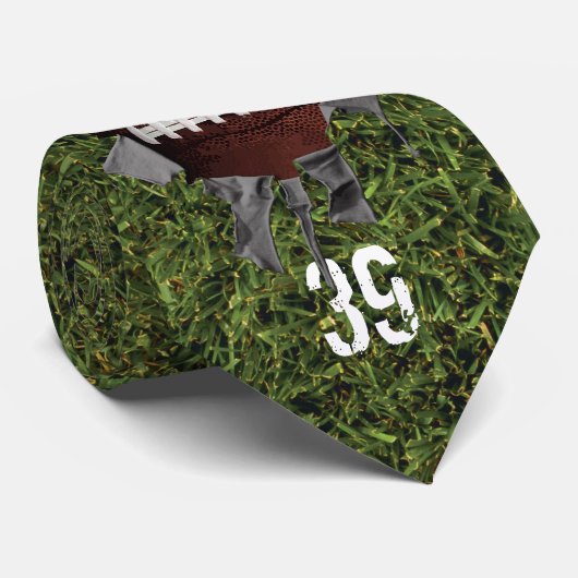 Torn Football Grass Neck Tie Krawatte (Gerollt)