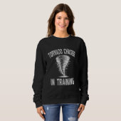 Tornado Chaser im Training - Sturmjäger Sweatshirt (Vorne ganz)