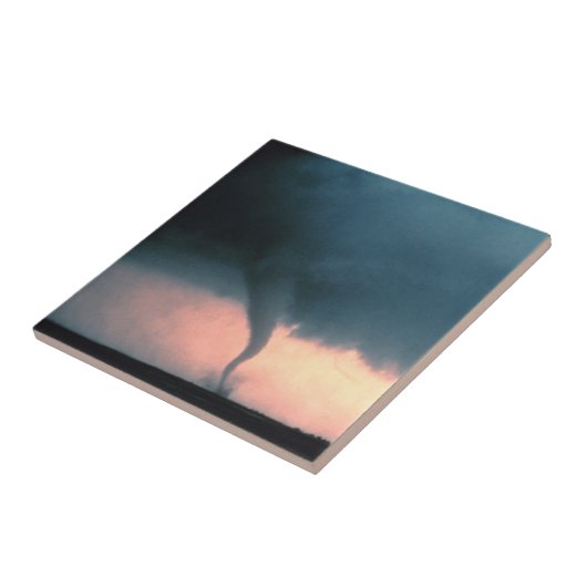 Tornado Fliese (Seite)