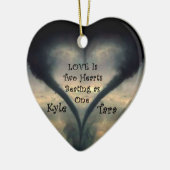 Tornado-Herz-Verzierung mit Namen- und Keramikornament (Links)