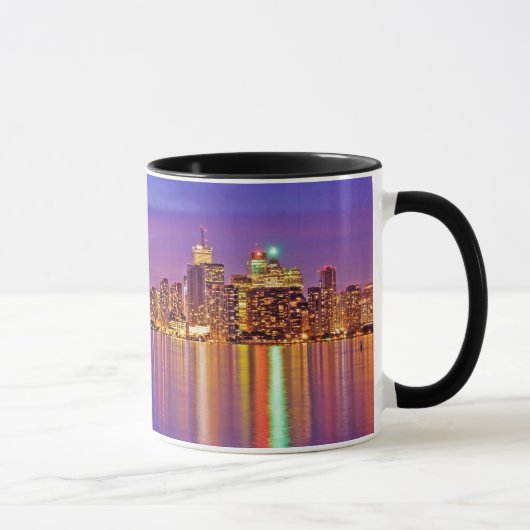 Toronto Skyline bei Dusk Tasse (Rechts)