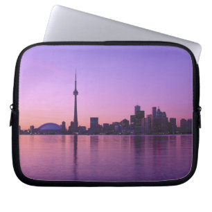 Toronto Skyline in der Nacht, Ontario, Kanada Laptopschutzhülle
