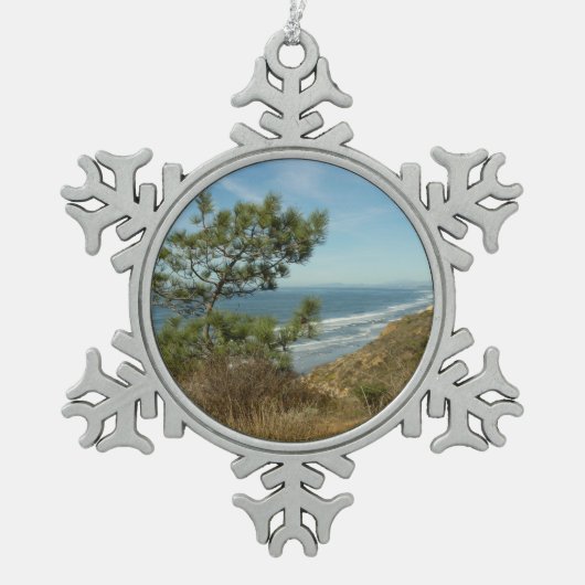 Torrey Pine und California Coastline Landschaft Schneeflocken Zinn-Ornament (Vorderseite)