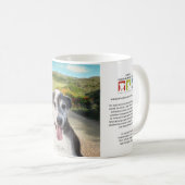 Torte auf einem Gebiet der Dahlien (Hund auf Kaffeetasse (VorderseiteRechts)