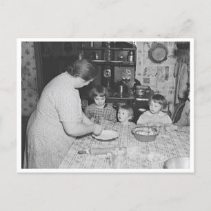 Tortenbacken mit Kindern Vintage-Foto 1930er Jahre Postkarte