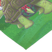 Tortoise in der Weihnachtsmannmütze auf grün Kurzer Tischläufer (Ecke)