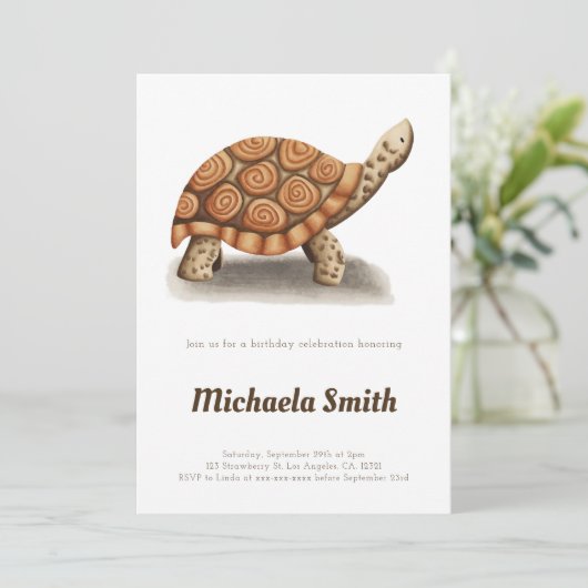 Tortoise Minimalist Personalized Birthday Einladung (Stehend Vorderseite)