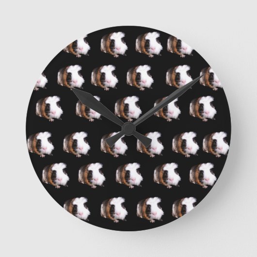 Tortoiseshell Guinea Pigs Medium Wall Clock. Runde Wanduhr (Vorderseite)