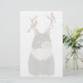 Tortoiseshell Katze mit Antlern und Roten Vögeln Briefpapier (Stehend Vorderseite)