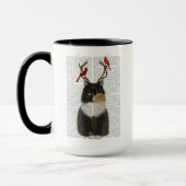 Tortoiseshell Katze mit Antlern und Roten Vögeln Tasse (Links)