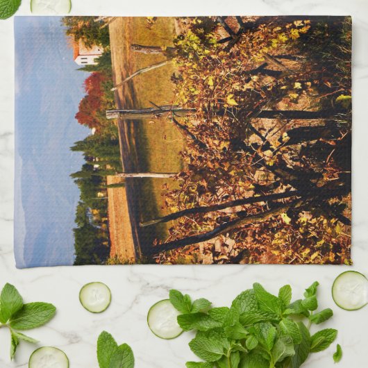 Toskana Landschaft im Herbst Geschirrtuch (Gefaltet)