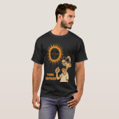 Total Eclipser: Funny Man sieht die Eclipse T-Shirt (Vorne ganz)