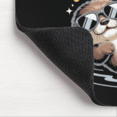 Total erschöpfter lustiger Seeotter mit Eiskaffee Mousepad (Ecke)