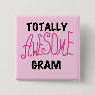 Total fantastische Gramm-Rosa-T-Shirts und Button