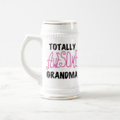 Total fantastische Großmutter - rosa T-Shirts und Bierglas (Links)