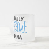 Total Phantastisch Nonna Blue T - Shirt und Gesche Mattglastasse (Vorderseite Links)