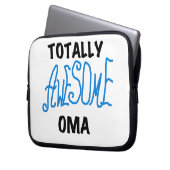 Total Phantastisch Oma Blue T - Shirt und Geschenk Laptopschutzhülle (Vorderseite Links)