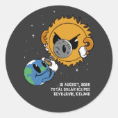 Total Solar Eclipse 2026 Iceland Photobomb Runder Aufkleber (Vorderseite)