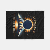 Total Solar Eclipse Oh April 08 2024 Cleveland Sol Fleecedecke (Vorderseite (Horizontal))