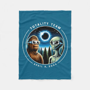 Totale Sonnenfinsternis Bigfoot Alien Illustration Fleecedecke