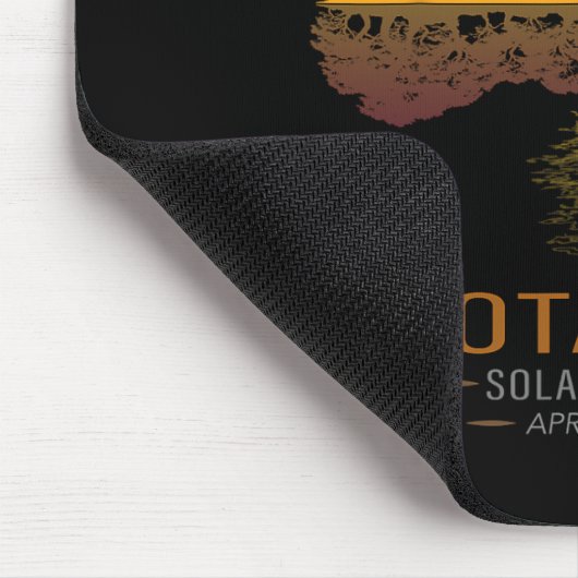 Totality Spring 4 08 24 Total Solar Eclipse Gitarr Mousepad (Ecke)