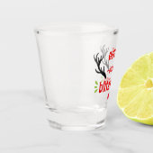 Totally Blitzed Funny Reindeer Weihnachtskauz Schnapsglas (Links)