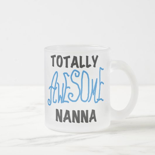 Totally Phantastisch Nanna Blue T - Shirt and GIft Mattglastasse (Rechts)