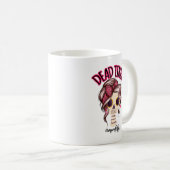 Tote müde Mama Leben Skeleton Messy Bun Bandana Kaffeetasse (VorderseiteRechts)